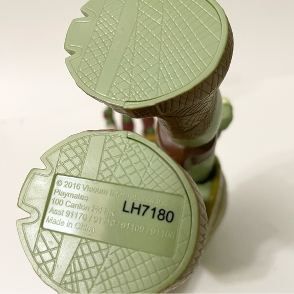 TNMT Teenage Mutant Ninja Turtle Donatello and Leonardo Weapon Mutation Toys - Picture 6 of 15